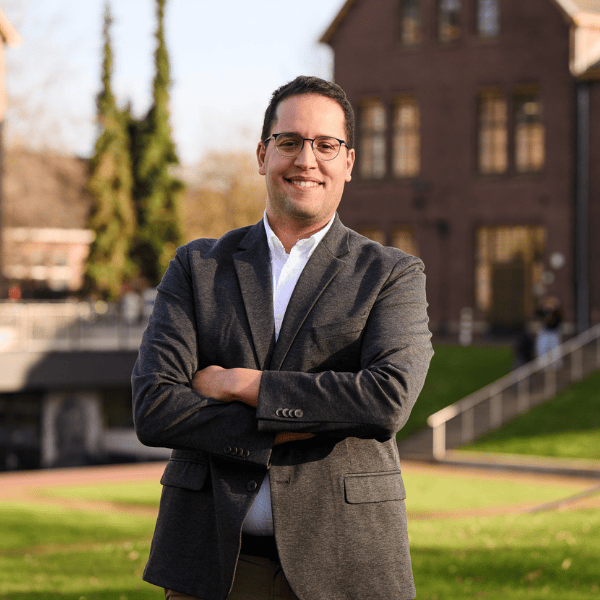 Facebook MBA Students | MBA | Maastricht University