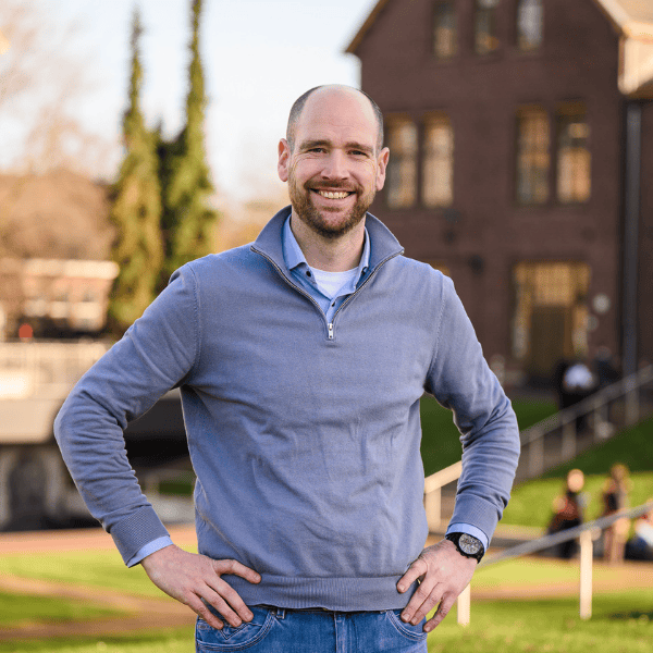 Facebook MBA Students | MBA | Maastricht University