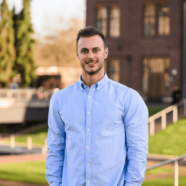 Facebook MBA Students | MBA | Maastricht University